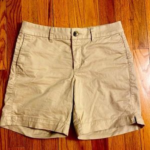Old Navy Woman’s everyday khaki shorts